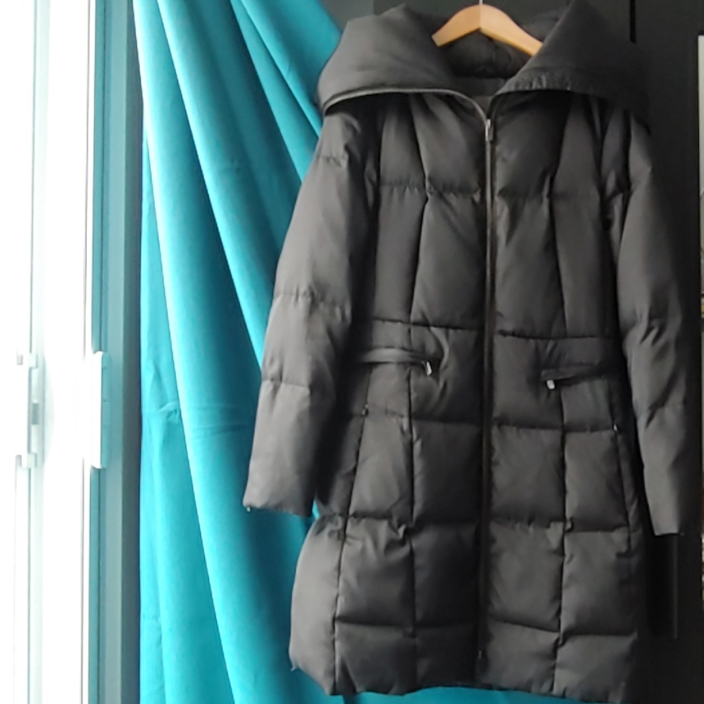 Reitman Large Cowl Down Puffer Jacket